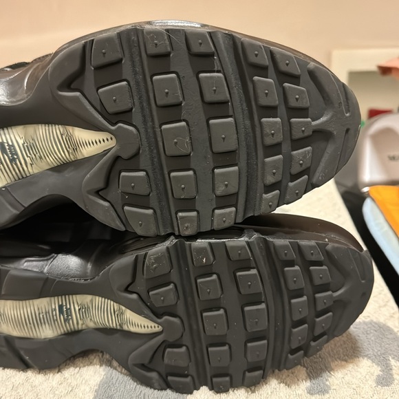 NIKE AIR MAX 95 essential - Picture 6 of 7